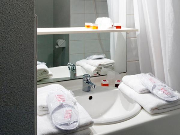 Séjours & Affaires Rouen Normandie : photo 6 de la chambre studio premium avec balcon