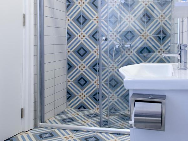 Luna Hotel Kaleiçi : photo 1 de la chambre chambre familiale deluxe