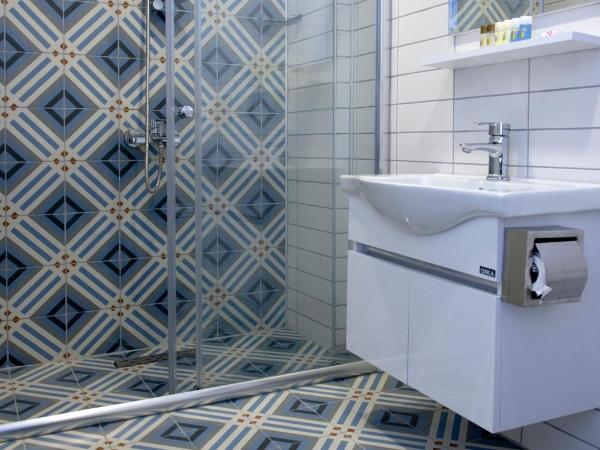 Luna Hotel Kaleiçi : photo 2 de la chambre chambre familiale deluxe