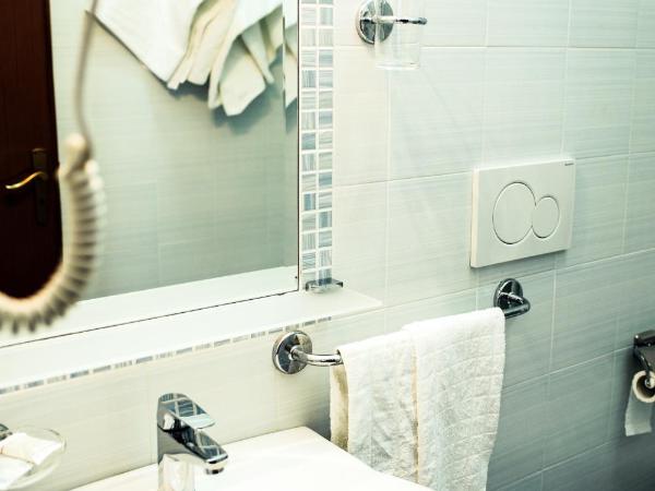 Hotel Regina del Mare : photo 10 de la chambre chambre double supérieure - vue sur mer