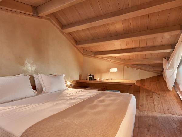 Domus Renier Boutique Hotel : photo 6 de la chambre suite principale avec balcon - vue sur mer