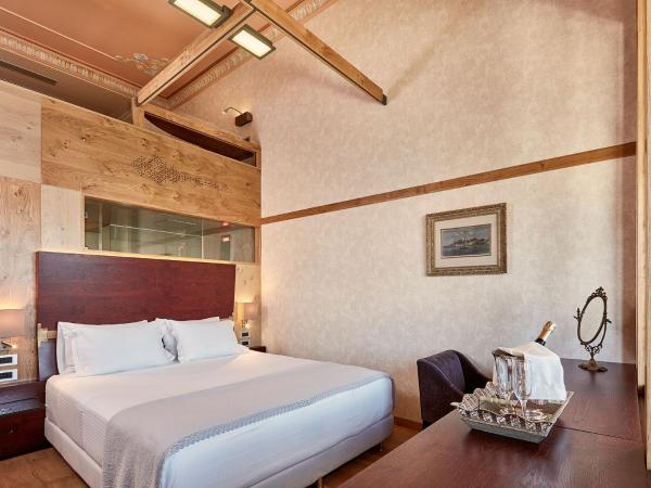 Domus Renier Boutique Hotel : photo 7 de la chambre suite lune de miel avec balcon interne - vue sur mer