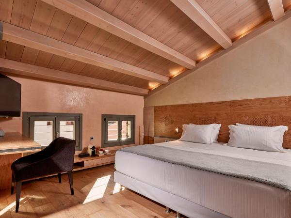 Domus Renier Boutique Hotel : photo 4 de la chambre suite principale avec balcon - vue sur mer