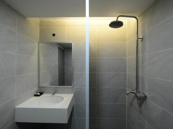 Samudra Hotel Kuching : photo 4 de la chambre chambre double