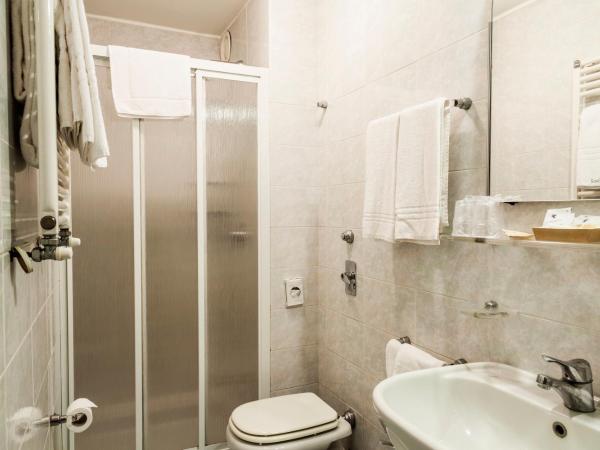 Hotel Des Etrangers : photo 6 de la chambre petite chambre simple