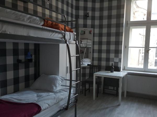 Hostel Lwowska 11 : photo 6 de la chambre lit dans dortoir mixte de 6 lits