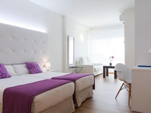 Hotel Albahia Alicante : photo 7 de la chambre chambre double ou lits jumeaux supérieure - vue sur mer (2 adultes + 1 enfant)