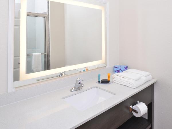 Regency Inn & Suites- NW Houston : photo 3 de la chambre chambre 2 lits queen-size - non-fumeurs