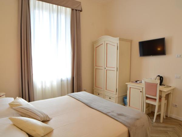Dimora Salviati : photo 8 de la chambre chambre double ou lits jumeaux
