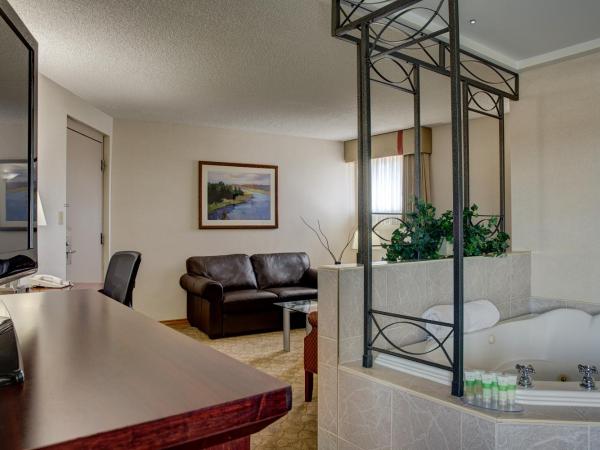 Best Western PLUS City Centre Inn : photo 5 de la chambre suite lit king-size avec jacuzzi