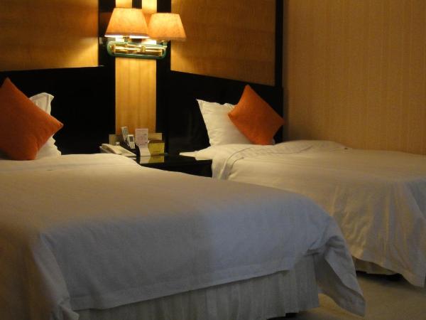 Guang Dong Hotel : photo 4 de la chambre chambre affaires lits jumeaux