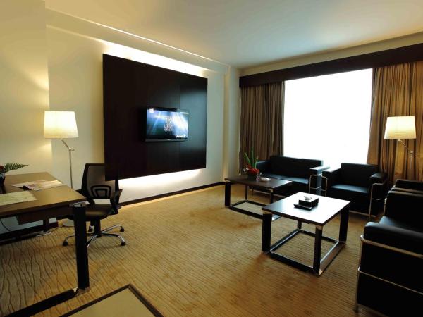 Symphony Suites Hotel : photo 2 de la chambre suite premier