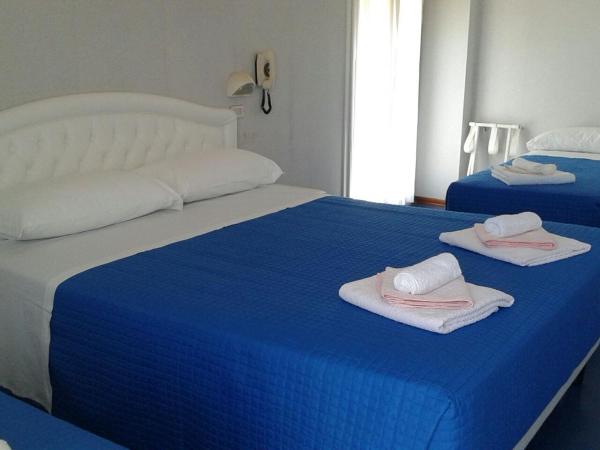 Hotel Biagini : photo 1 de la chambre chambre quadruple - vue sur mer