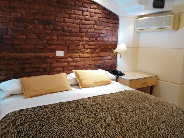 Hotel A&B Internacional : photo 3 de la chambre chambre double deluxe