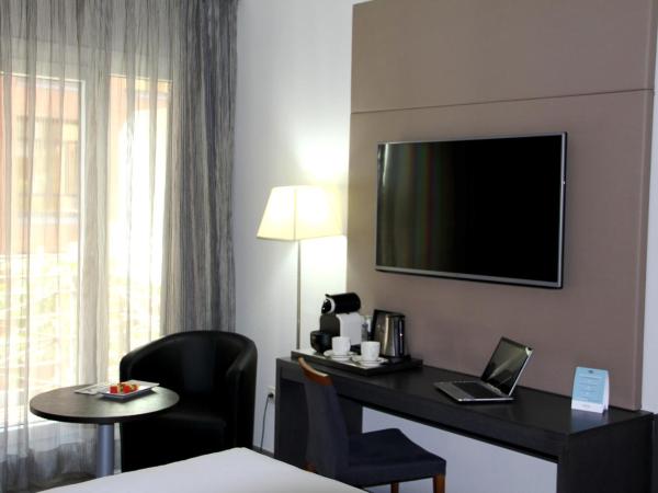 Mercure Madrid Centro : photo 7 de la chambre chambre double ou lits jumeaux supérieure