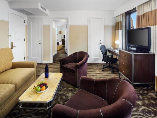 The New Yorker, A Wyndham Hotel : photo 3 de la chambre suite lit queen-size