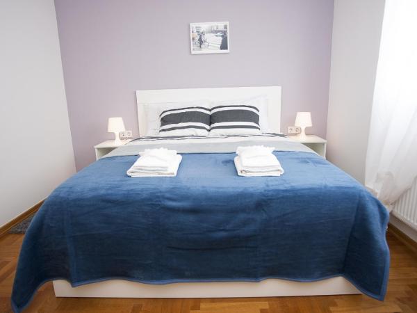 Paw Rooms : photo 5 de la chambre chambre double avec salle de bains commune