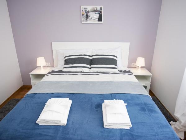 Paw Rooms : photo 2 de la chambre chambre double avec salle de bains commune