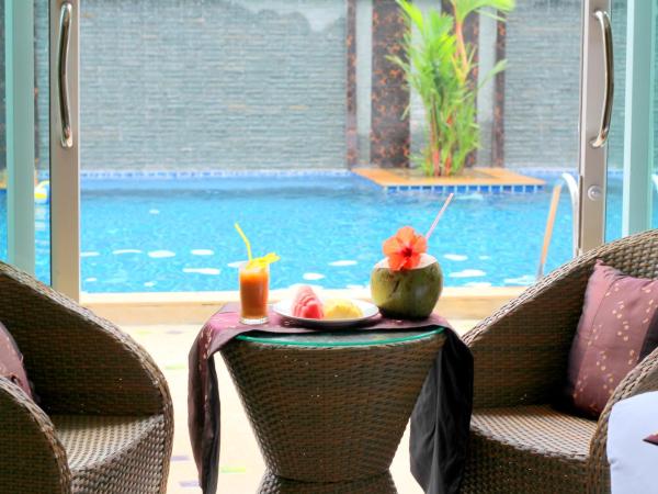 Phi Phi Maiyada Resort- SHA Certified : photo 4 de la chambre chambre double deluxe avec accès piscine