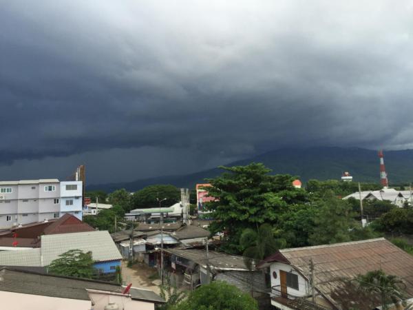 Chiangmai HomeTeL : photo 1 de la chambre chambre lits jumeaux - vue sur montagne