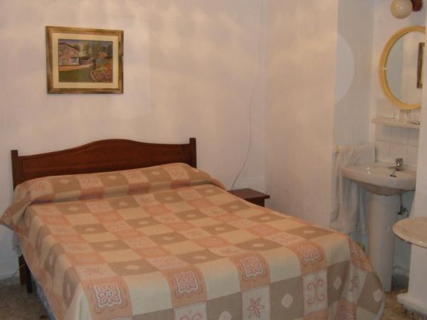 Hostal Alcázar : photo 1 de la chambre chambre double avec salle de bains privative