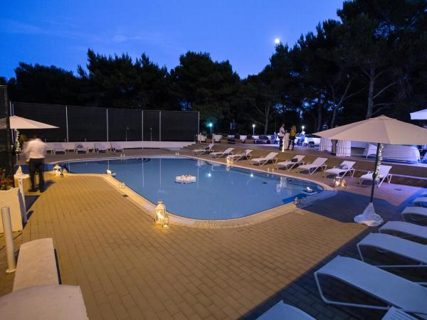 Hotel Pula : photo 1 de la chambre offre spéciale - forfait bien-être - chambre double ou lits jumeaux avec balcon