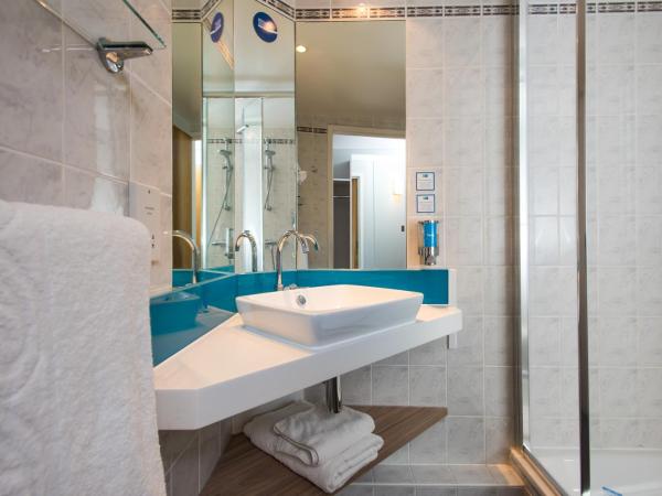 Holiday Inn Express Edinburgh - Leith Waterfront, an IHG Hotel : photo 1 de la chambre chambre lits jumeaux standard