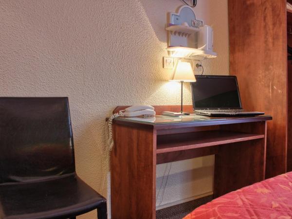 Timhotel Boulogne Rives de Seine : photo 1 de la chambre chambre lits jumeaux