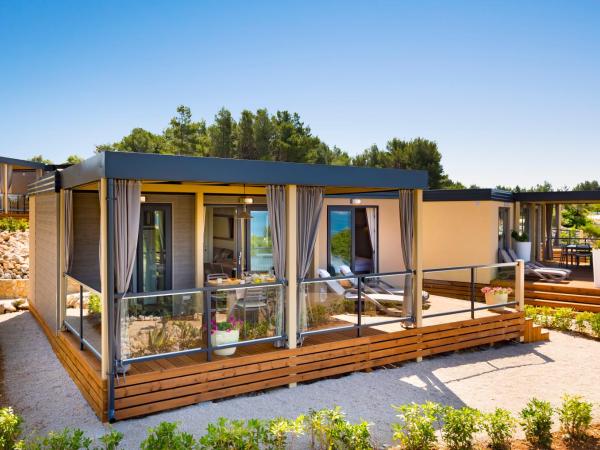 Valamar Camping Krk : photo 2 de la chambre bella vista home for 4+2 spectacular seaview