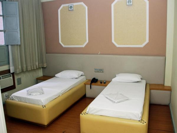 Estoril Hotel : photo 7 de la chambre chambre lits jumeaux
