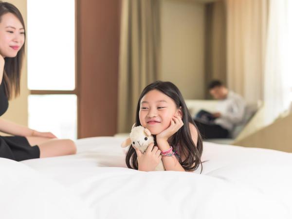 Novotel Shanghai Clover : photo 3 de la chambre suite deluxe avec lit king-size