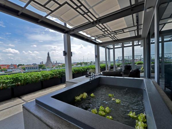 Riva Arun Bangkok : photo 1 de la chambre suite riva avec jacuzzi arun premium
