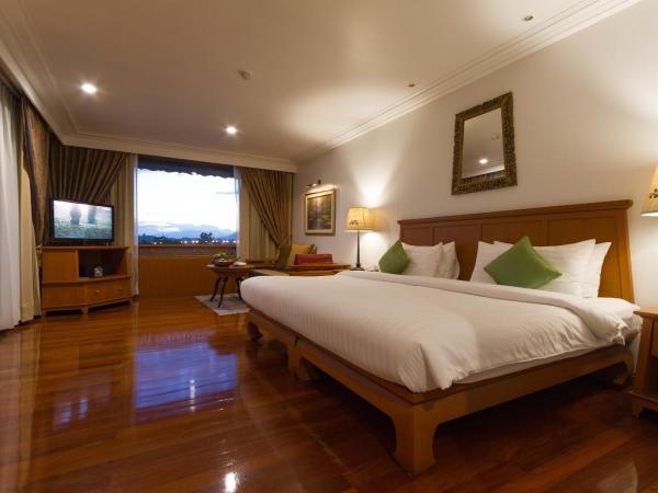 The Imperial River House Resort, Chiang Rai : photo 1 de la chambre suite avec balcon et vue sur le fleuve 