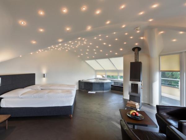 Hotel UTO KULM car-free hideaway in Zurich : photo 2 de la chambre suite tour - vue sur ville