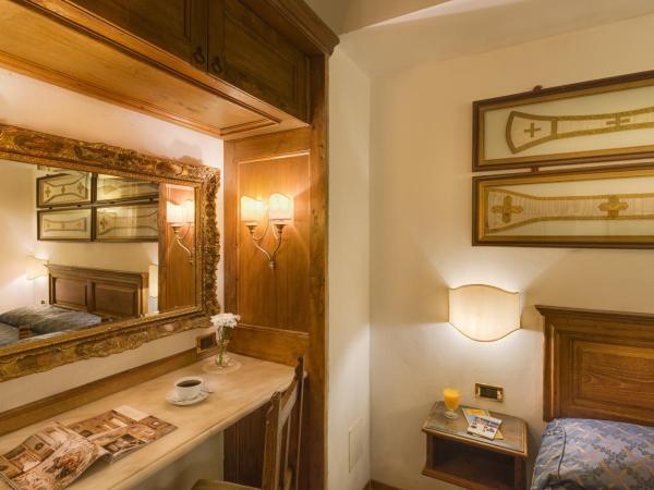 Guest House Morandi : photo 8 de la chambre chambre double ou lits jumeaux