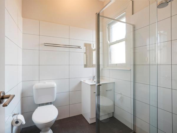 Granville Hotel : photo 6 de la chambre chambre lit king-size Économique avec salle de bains commune