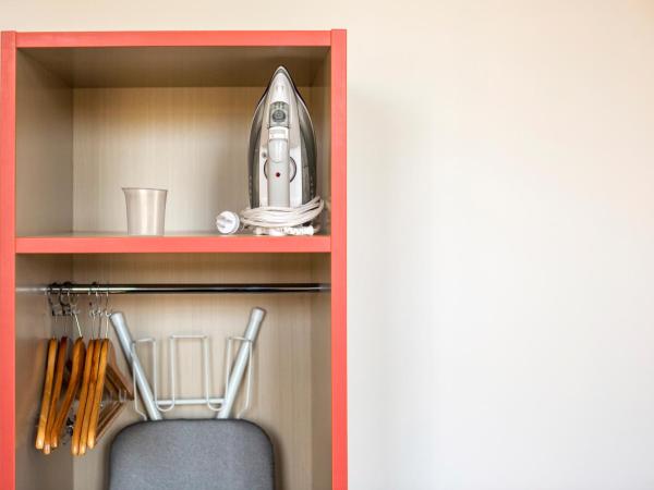 Granville Hotel : photo 2 de la chambre chambre lit king-size Économique avec salle de bains commune