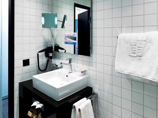 Morosani Fiftyone - the room only Hotel : photo 4 de la chambre grande chambre design