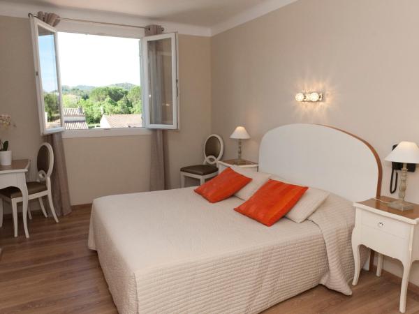 Le Castelet des Alpilles : photo 1 de la chambre chambre double standard avec douche