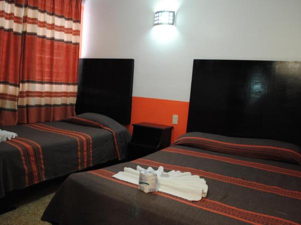 Hotel Jiménez : photo 4 de la chambre chambre triple