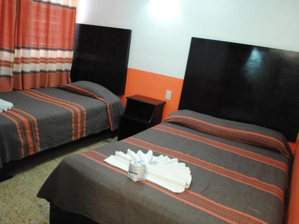 Hotel Jiménez : photo 1 de la chambre chambre triple