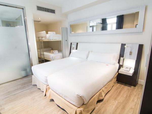 Petit Palace Arenal : photo 5 de la chambre chambre quadruple (4 adultes)