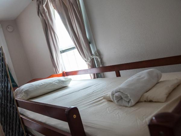 Madame Isabelle's House : photo 3 de la chambre lit dans dortoir mixte de 5 lits avec salle de bains privative