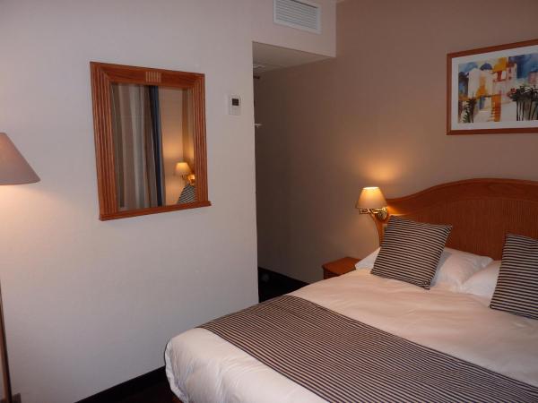 Hôtel Esprit d'Azur : photo 5 de la chambre suite familiale