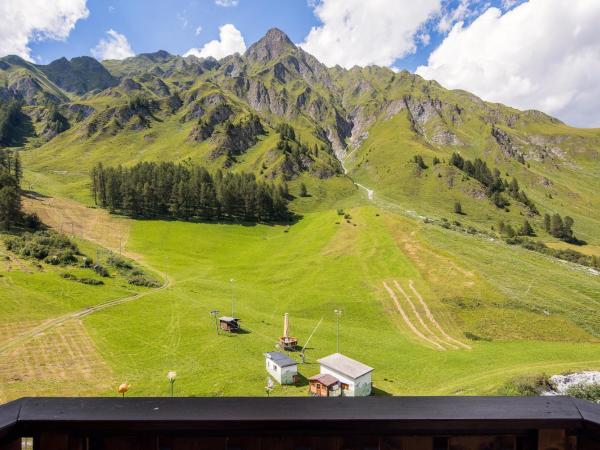 Wellnesshotel Engadin : photo 5 de la chambre chambre double standard avec balcon 