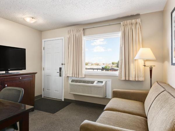 Thriftlodge Saskatoon : photo 5 de la chambre 1 queen bed and 1 double bed, studio suite, non-smoking