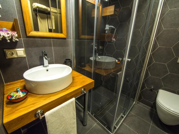 Kuzen Otel : photo 4 de la chambre chambre double