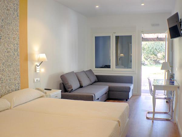 Hotel Malaga Picasso : photo 8 de la chambre chambre double ou lits jumeaux supérieure - vue sur piscine