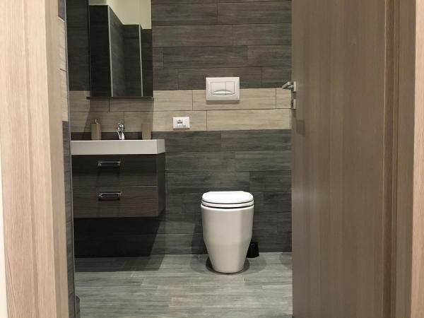 Romano Rooms : photo 5 de la chambre chambre double ou lits jumeaux avec salle de bains privative