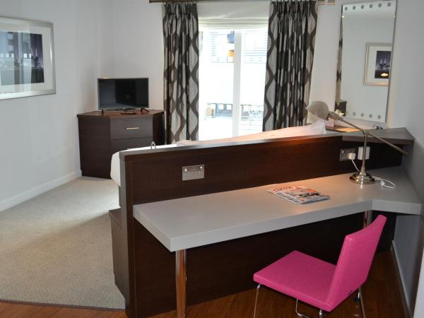 Bermondsey Square Hotel - A Bespoke Hotel : photo 4 de la chambre chambre double avec terrasse